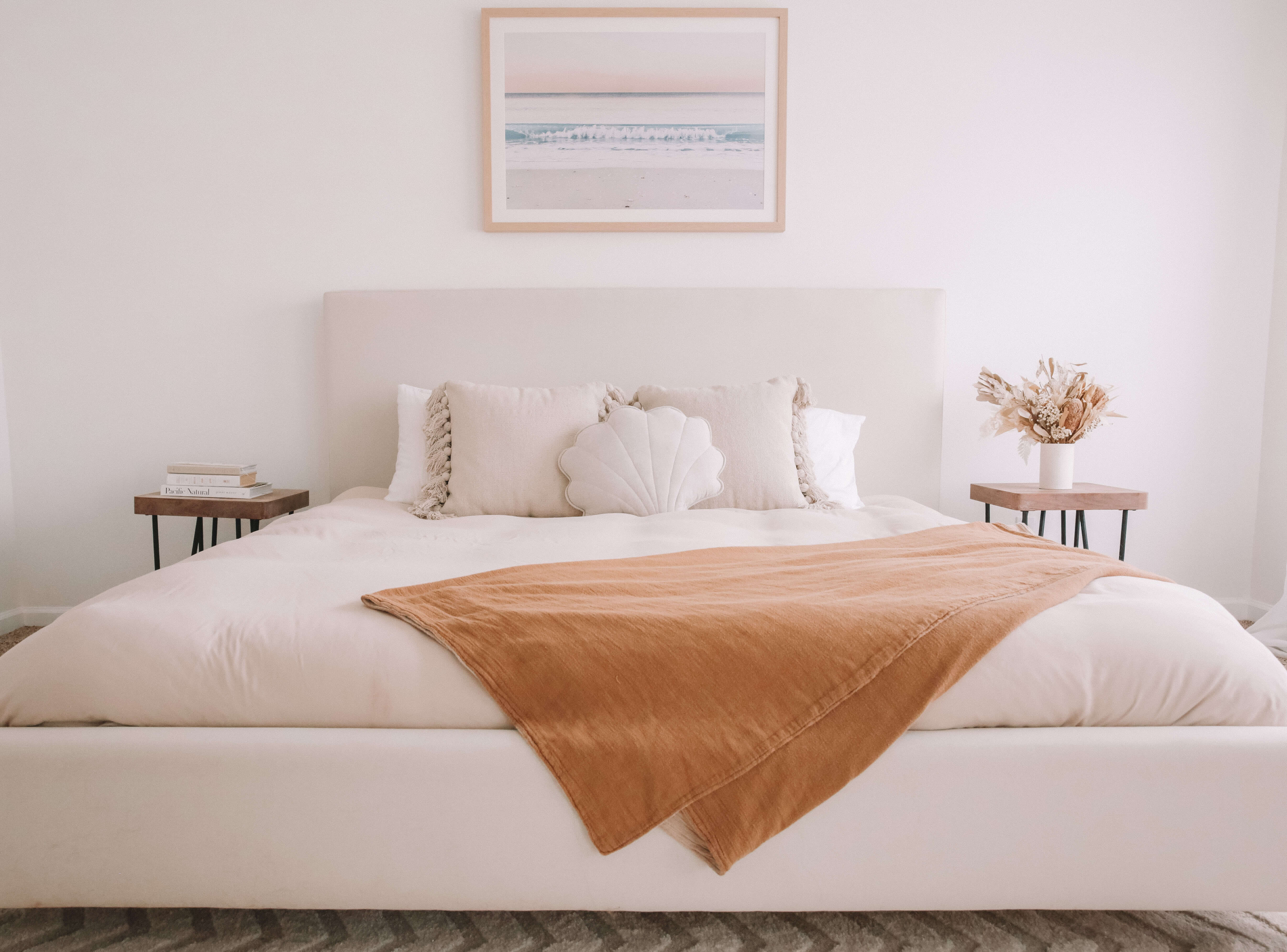 IRL: Bramo Bed in cream fabric