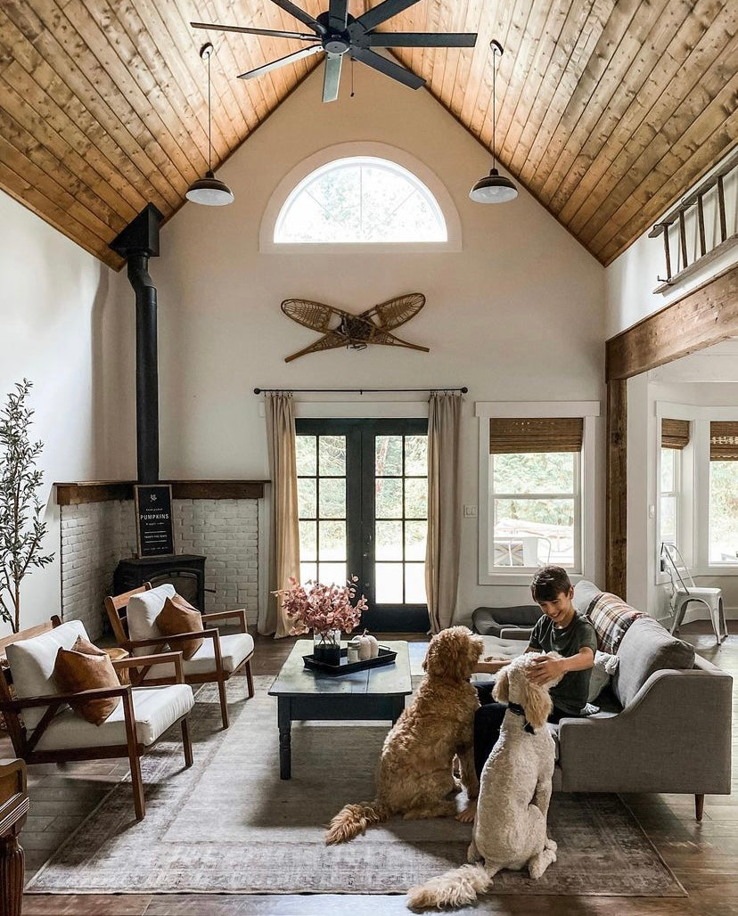 Tour Amanda Cedergreen's Cozy Modern Farmhouse